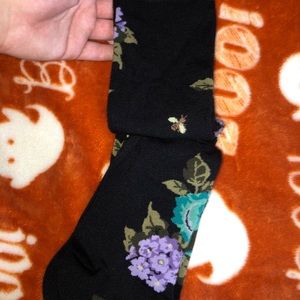 woman’s knee high floral socks